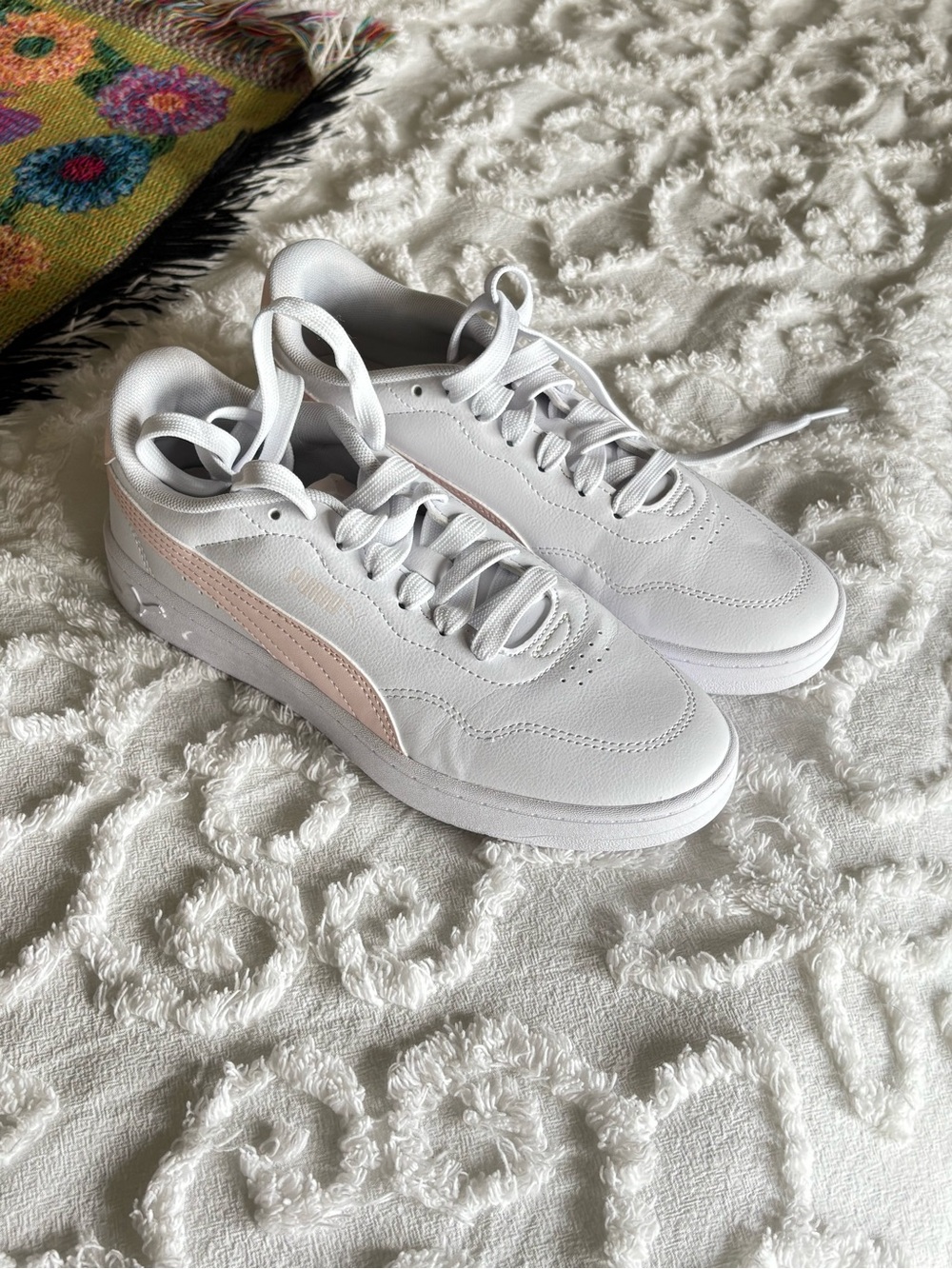 Puma Women’s White Sneakers with Pale Pink Formstrip